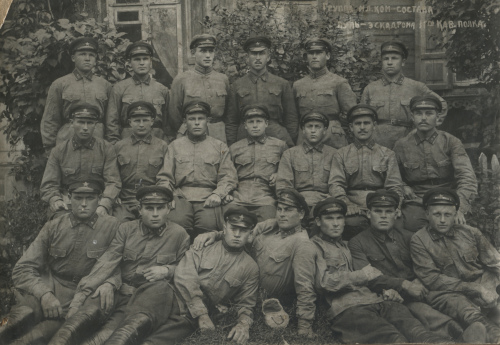 Группа младшего комсостава пулеметного 
	эскадрона N-го кавалерийского полка