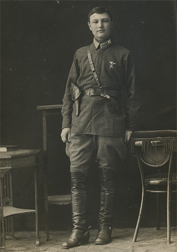 Красноармеец 10-й кавалерийской дивизии (?) И.А. 
	Ярлыков (?).