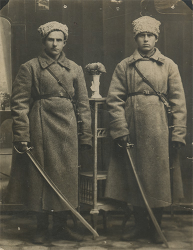 Предположительно 45-й кавалерийский полк 8-й 
	(11-й) кавалерийской дивизии.