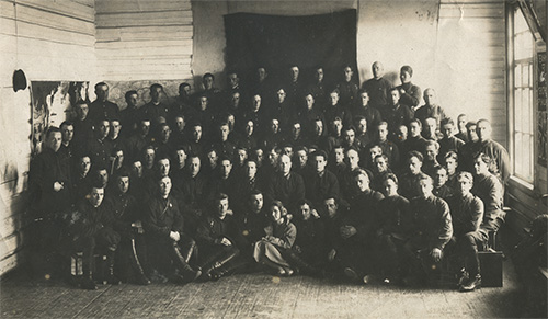 Командование 4-го стрелкового корпуса в одной из 
	подчиненных артиллерийских частей