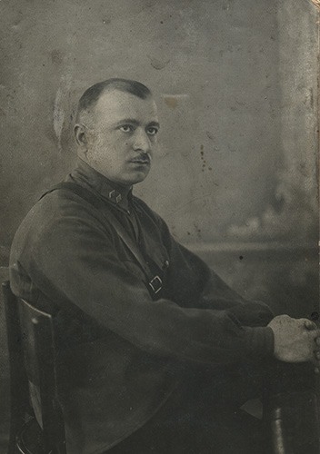 Командир 2-й Грузинской стрелковой дивизии В.П. 
	Георгадзе