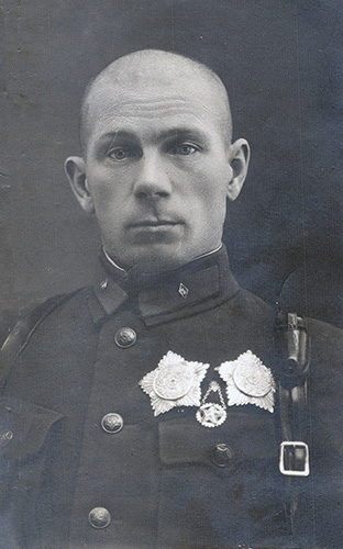 Помощник командира 82-й стрелковой дивизии Д.И. 
	Покровский