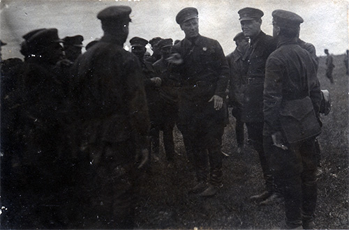 Командир 96-й Винницкой стрелковой дивизии Н.А. Прокопчук и 
	начальник политотдела И.В. Сафронов