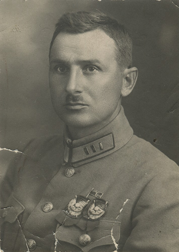 Командир 31-го стрелкового полка имени Урицкого 11-й 
	Ленинградской стрелковой дивизии Н.К. Клыков