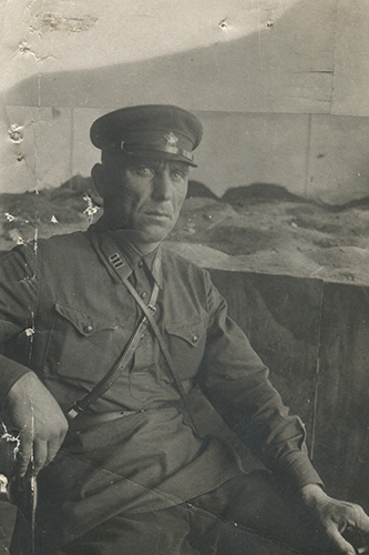 Командир 102-го стрелкового полка 34-й 
	стрелковой дивизии И.И. Троицкий