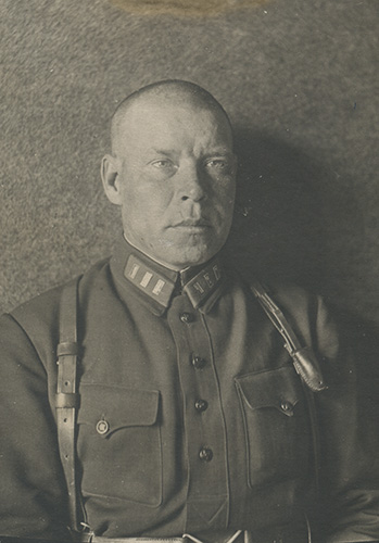 Военком 169-го Пермского стрелкового полка 
	57-й Уральской стрелковой дивизии А.В. Шардин