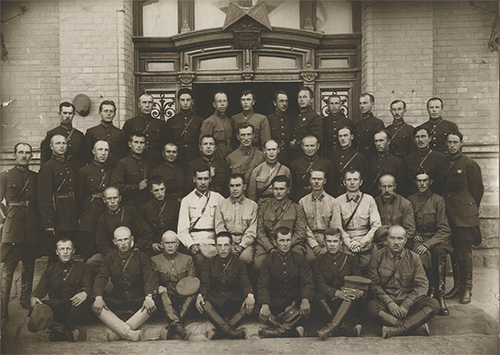 Начальствующий состав Одесской пехотной школы имени 
	Якира