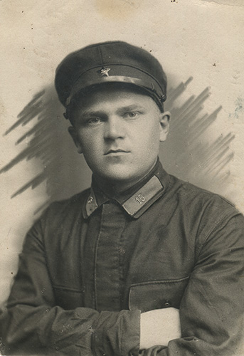 Красноармеец 15-го стрелкового полка 5-й стрелковой 
	дивизии Николай N