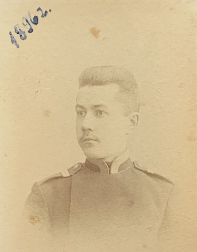 Рисунок 2. Младший подмастерье 
	унтер-офицерского звания А.И. Карелин в период учебы в Технической артиллерийской школе