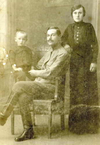 Рисунок 5. Неизвестный рядовой или равный ему по 
	званию нижний чин с погонными шифровками КЗ образца 1888 г.