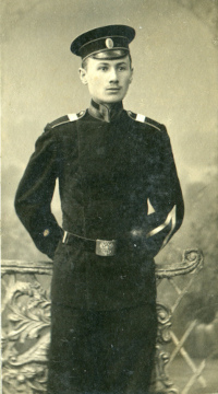 Писарь неуточненной конвойной команды 
			с наружным отличием на левом рукаве мундира, 1910 г.