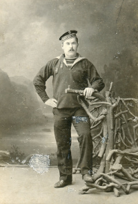 Матрос 3-го флотского экипажа Иван 
			Николаевич Дуришин (?), 1906 г.
