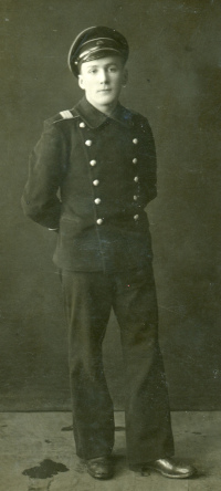 Фельдшер 1-й статьи N-го флотского 
			экипажа