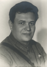 Адъютант Наркома обороны СССР Рафаил 
			Павлович Хмельницкий, 1935 г.
