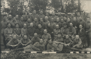 Личный состав 3-го военно-
			топографического отряда РККА в форме одежды образца 1922 г.