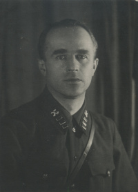 Неизвестный представитель 
			командно-политического или преподавательского состава Военно-электротехнической академии РККА