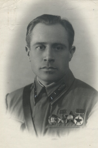 Участник гражданской войны в Испании 
			Герой Советского Союза майор Василий Михайлович Новиков