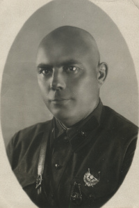 Неизвестный командир РККА или НКВД, 
			награжденный орденом Красного Знамени РСФСР, 1935 г.