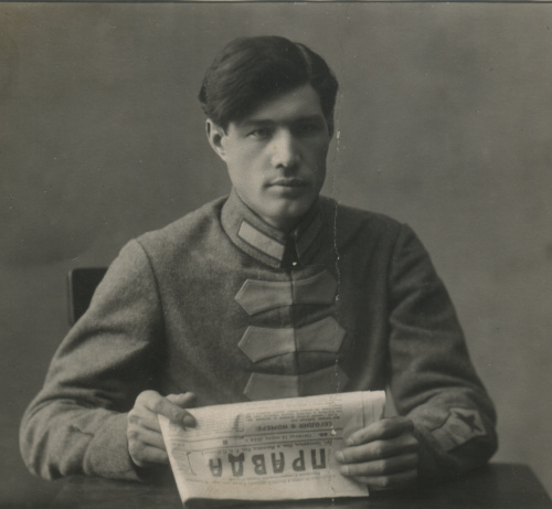 'Под знаком меча и лавровой ветви'. Знаки различия военных юристов РККА, 1922-1935 гг.