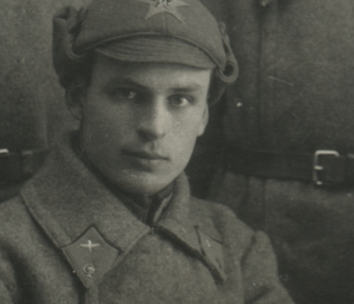 О ношении в РККА в 1920-1930-е гг. на петлицах нескольких эмблем одновременно